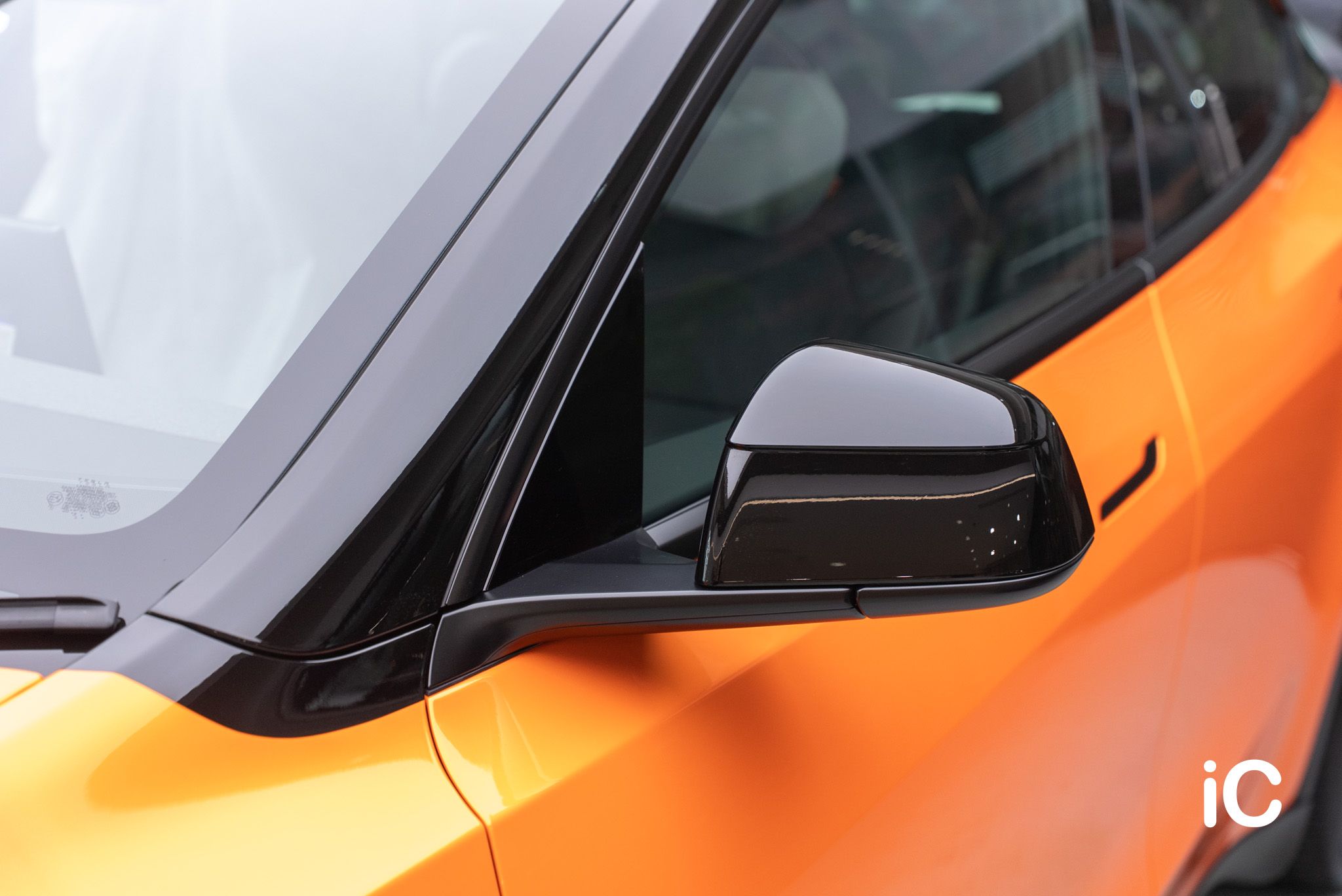 ic-detail-bmw-tesla-model-y-om-individual-colour-ppf-racing-orange-10