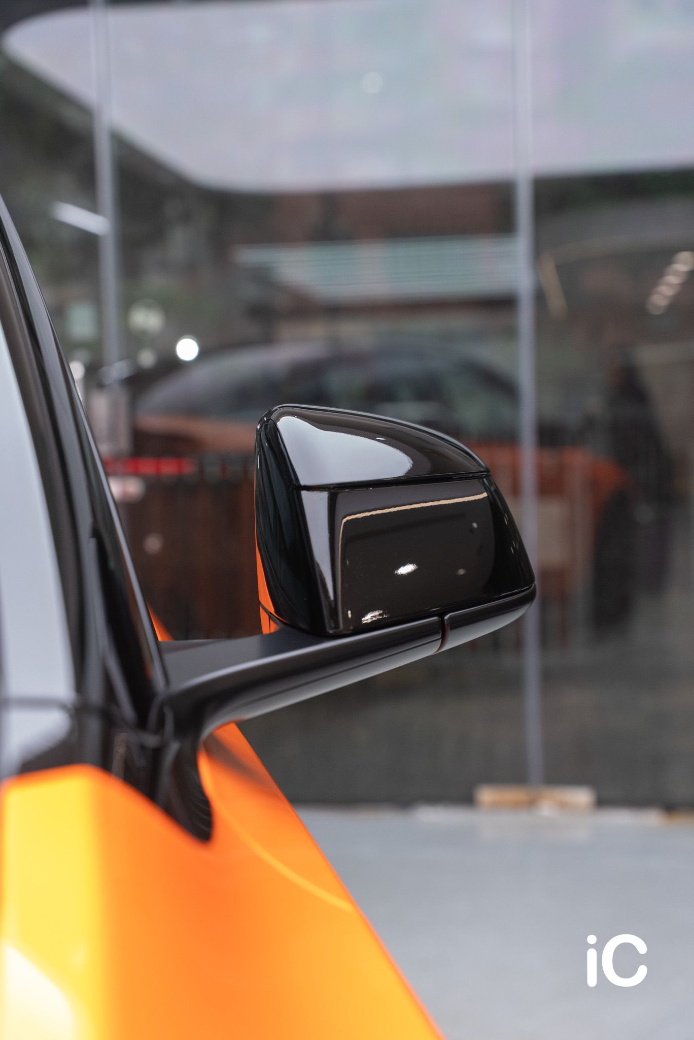ic-detail-bmw-tesla-model-y-om-individual-colour-ppf-racing-orange-15