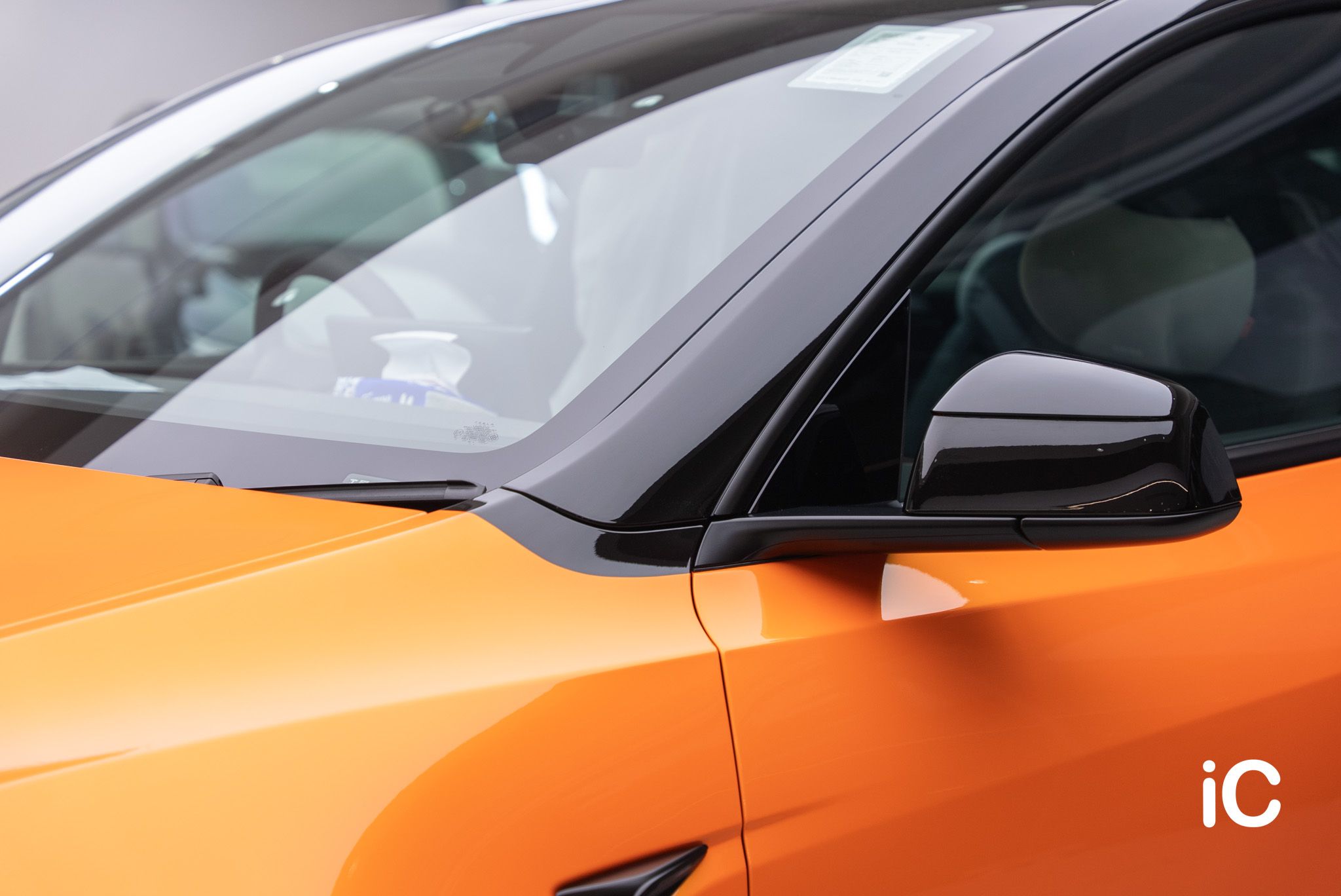 ic-detail-bmw-tesla-model-y-om-individual-colour-ppf-racing-orange-22