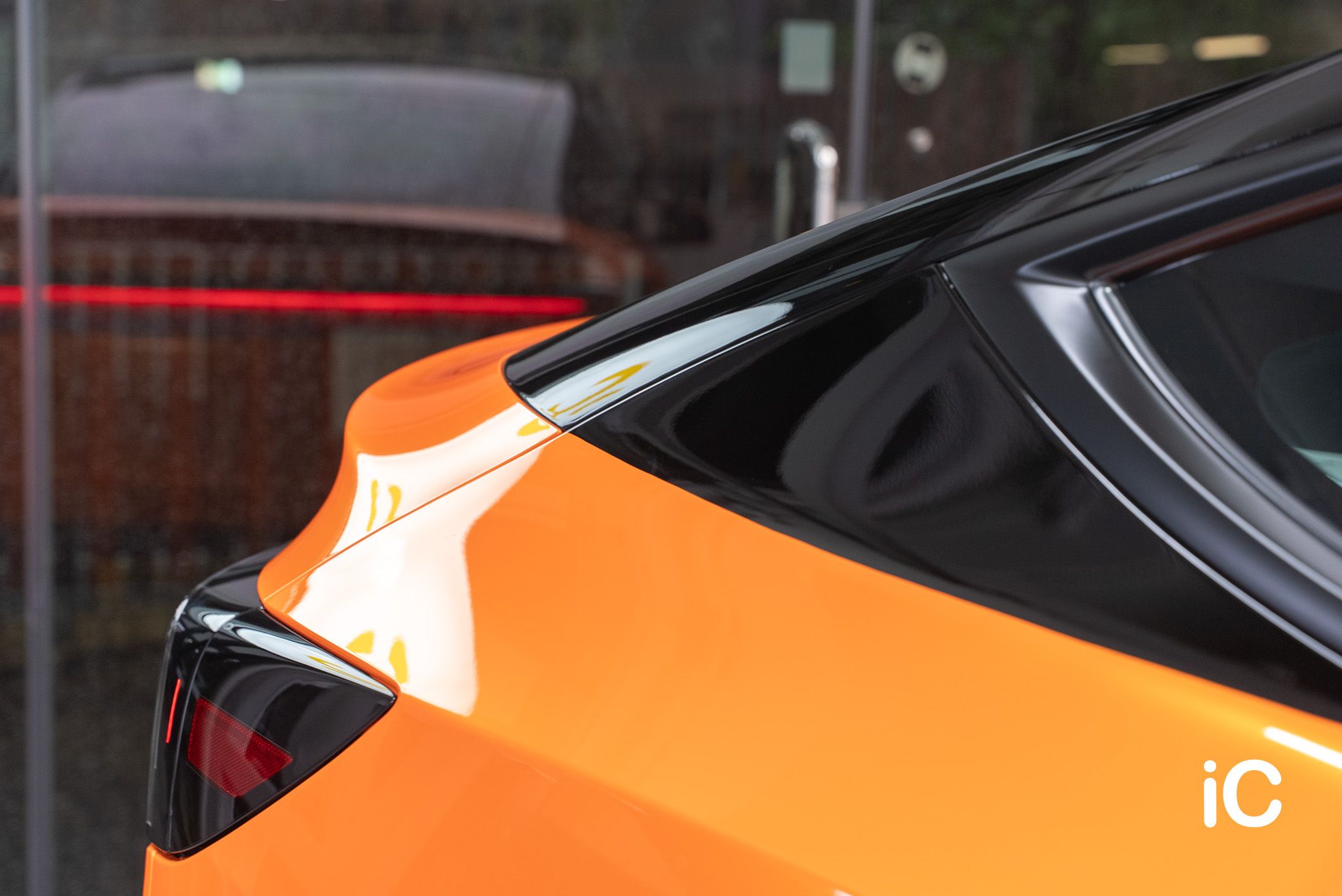 ic-detail-bmw-tesla-model-y-om-individual-colour-ppf-racing-orange-27