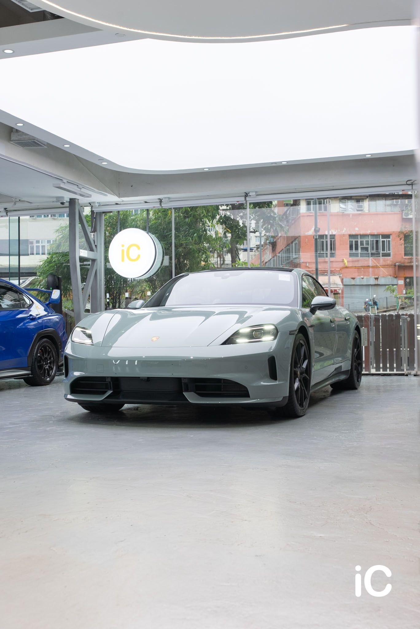 ic-detail-porsche-taycan-shade-green-gyeon-ppf-1