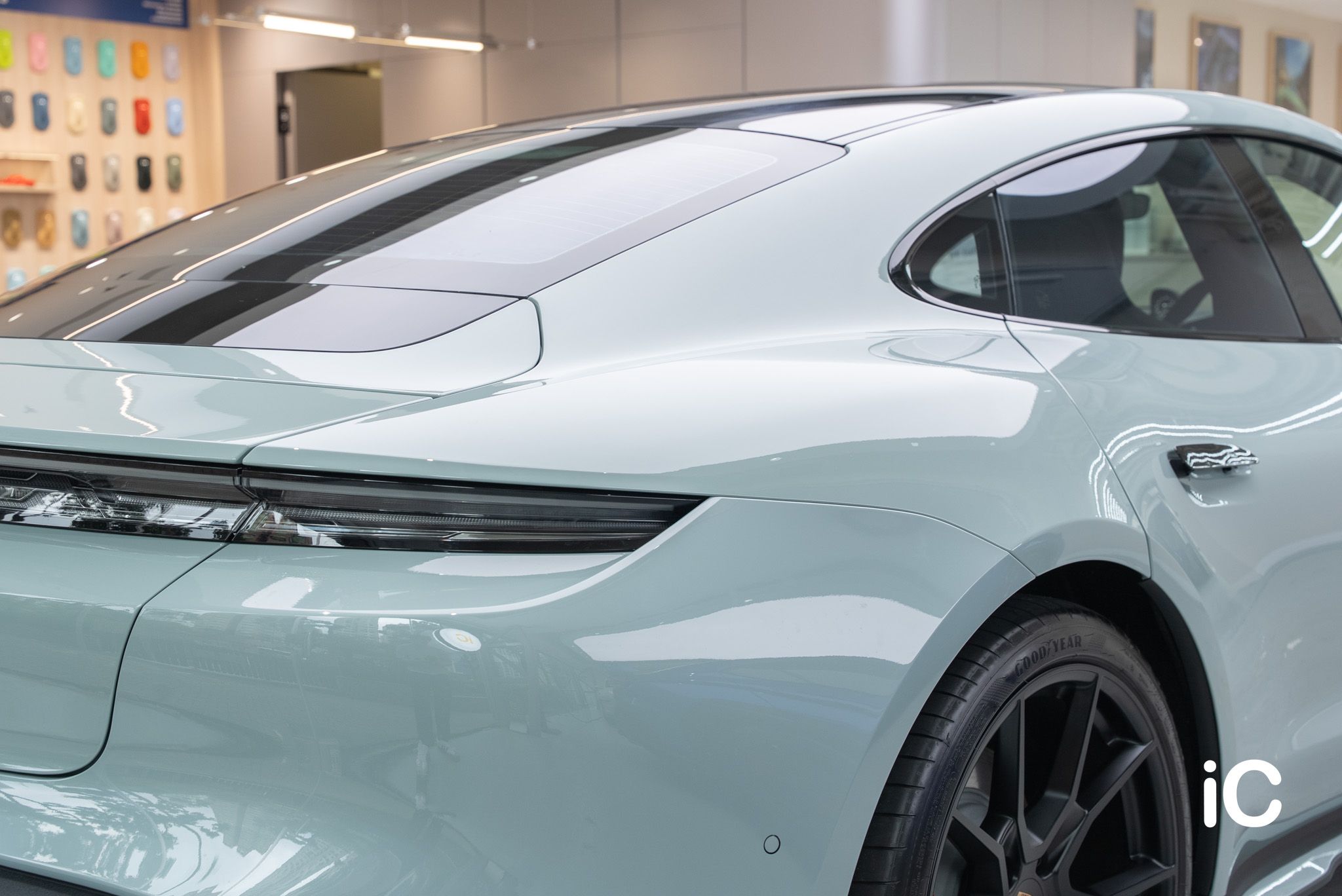 ic-detail-porsche-taycan-shade-green-gyeon-ppf-13