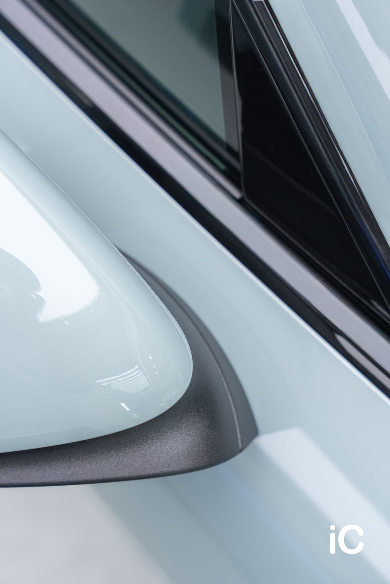 ic-detail-porsche-taycan-shade-green-gyeon-ppf-21