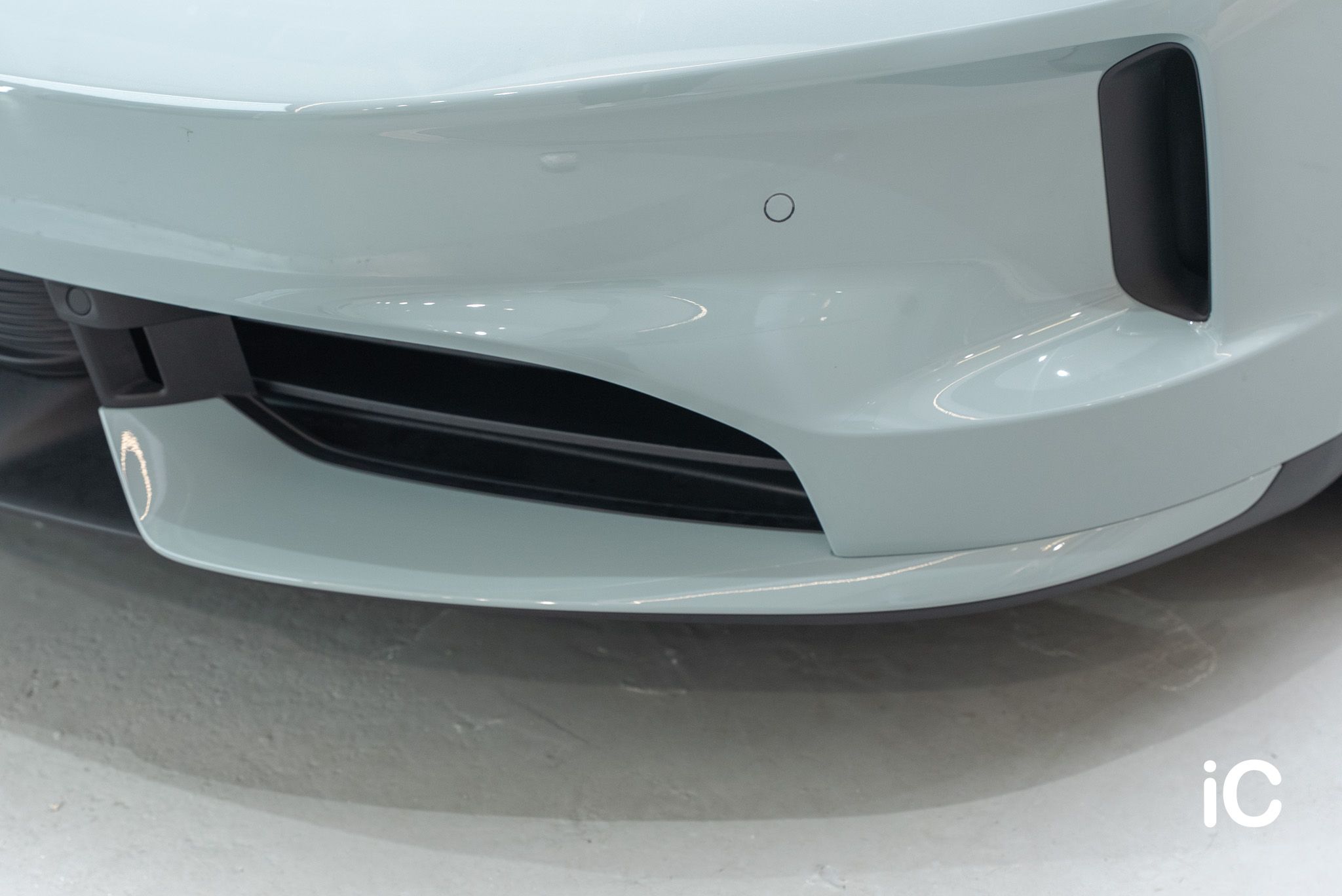 ic-detail-porsche-taycan-shade-green-gyeon-ppf-26