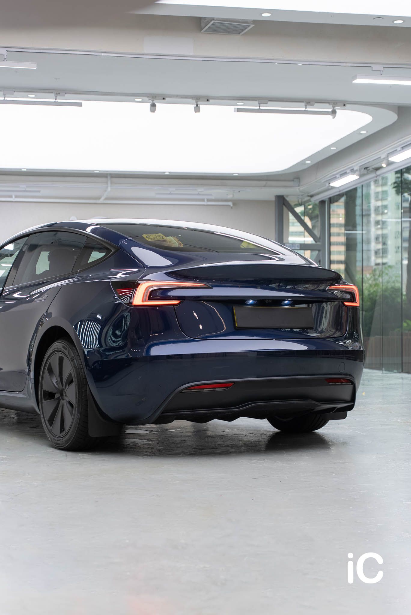 ic-detail-tesla-model-3-marine-blue-gyeon-ppf-10