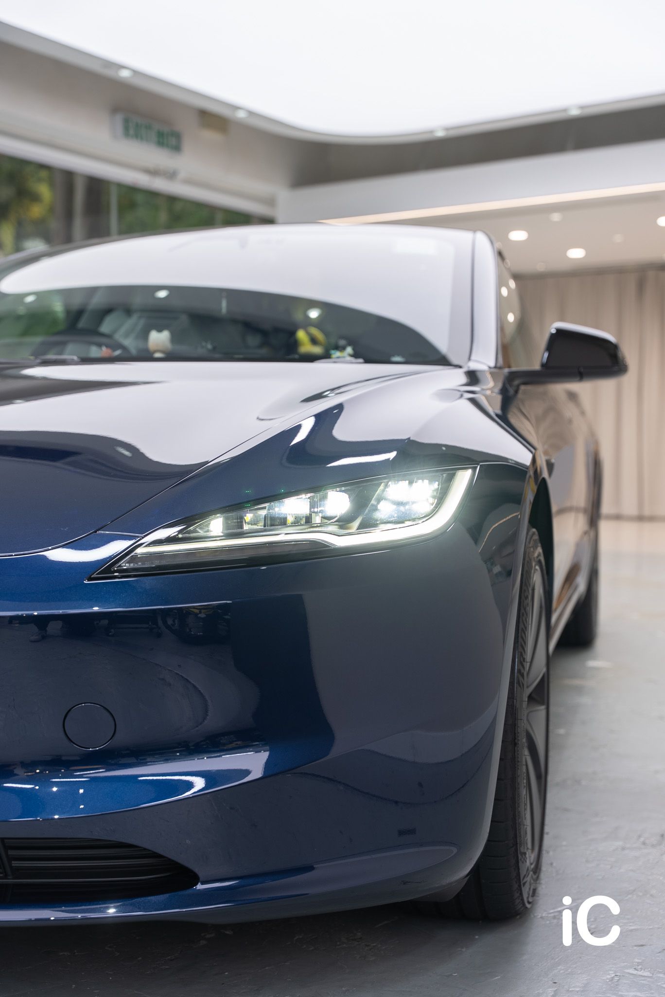 ic-detail-tesla-model-3-marine-blue-gyeon-ppf-20