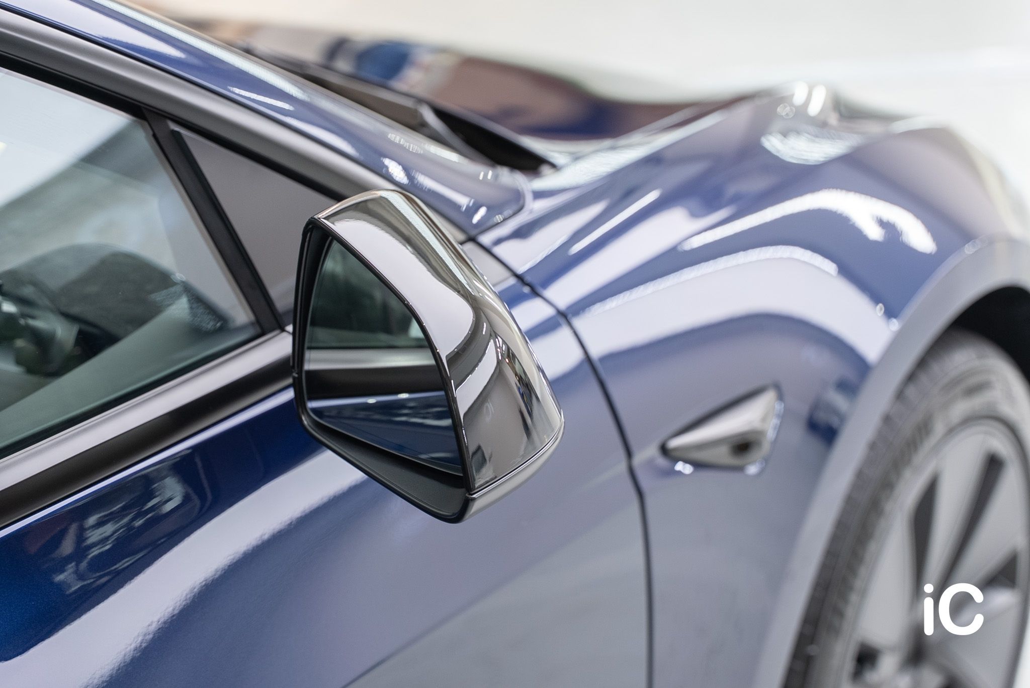 ic-detail-tesla-model-3-marine-blue-gyeon-ppf-24