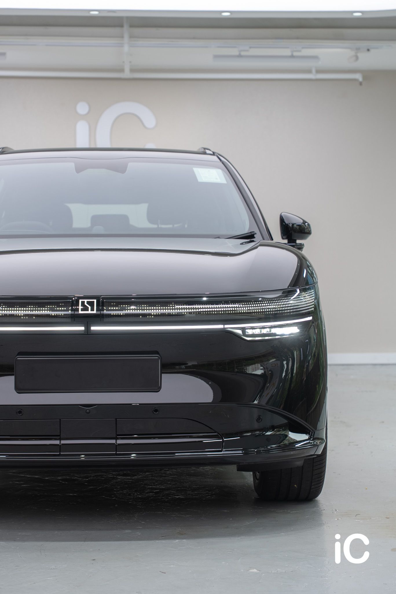 ic-detail-zeekr-7x-om-individual-colour-ppf-solid-black-11