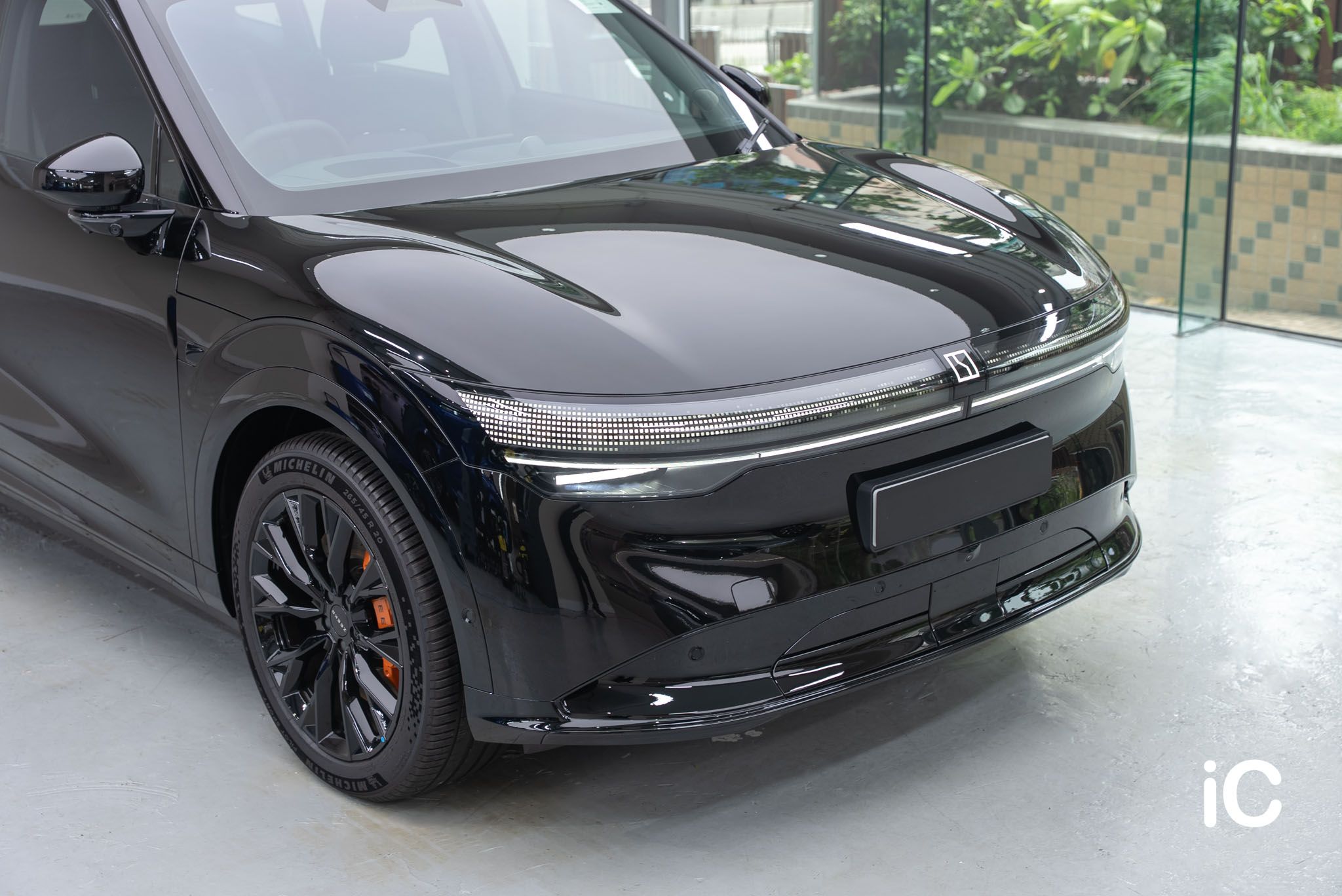 ic-detail-zeekr-7x-om-individual-colour-ppf-solid-black-2