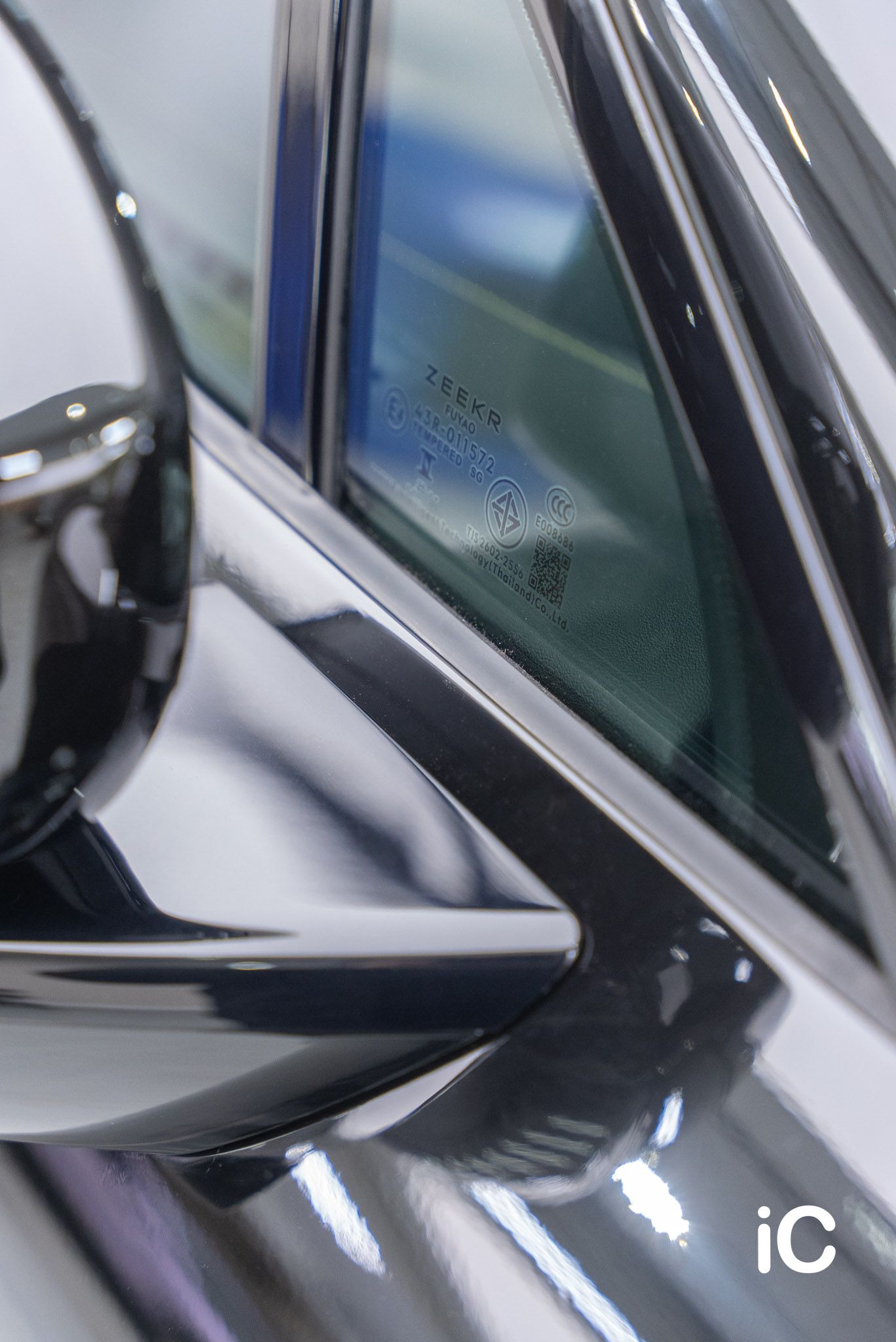 ic-detail-zeekr-7x-om-individual-colour-ppf-solid-black-20