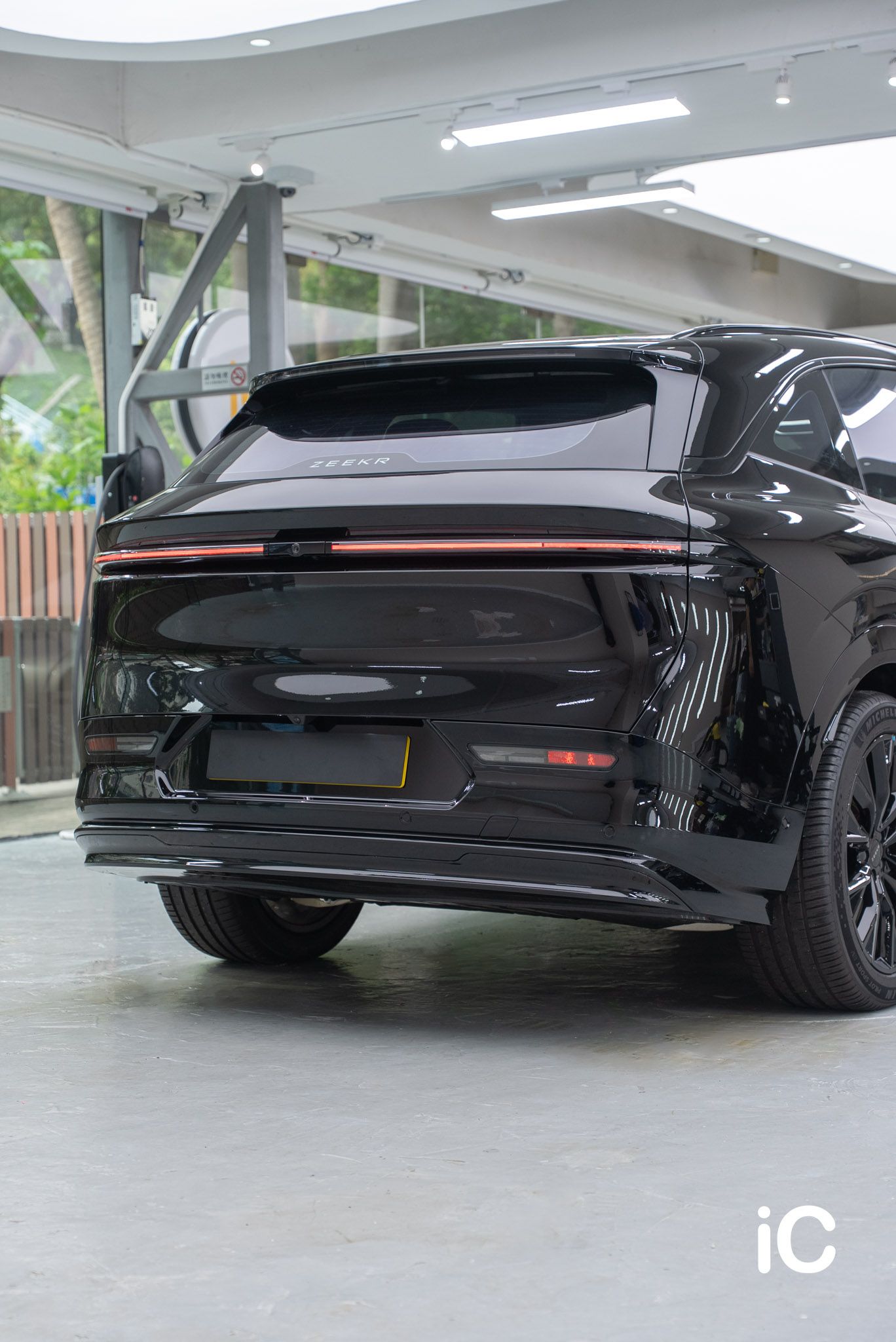 ic-detail-zeekr-7x-om-individual-colour-ppf-solid-black-24