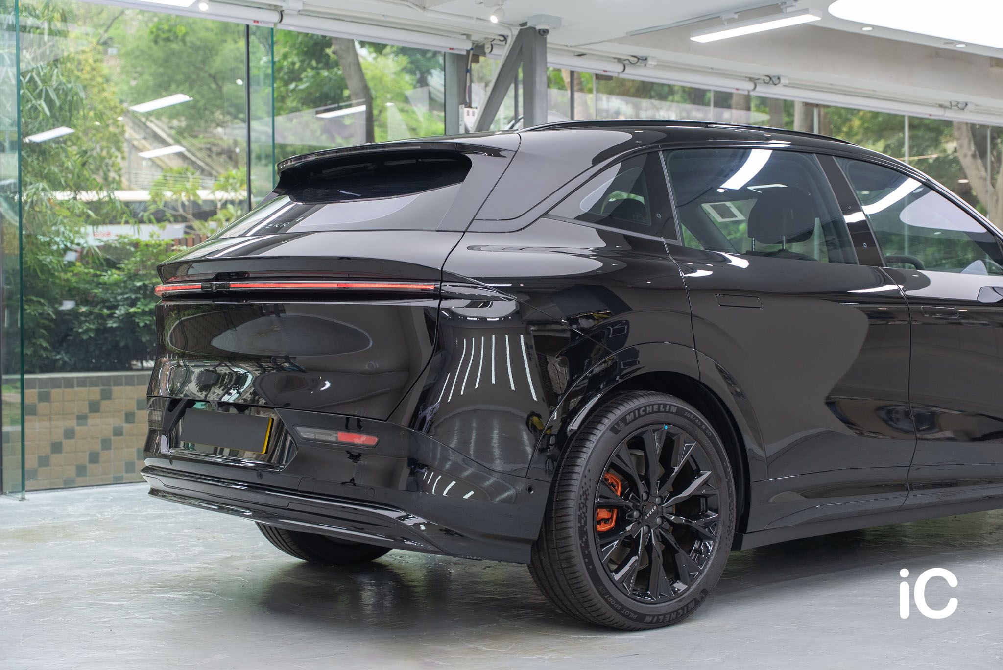 ic-detail-zeekr-7x-om-individual-colour-ppf-solid-black-25